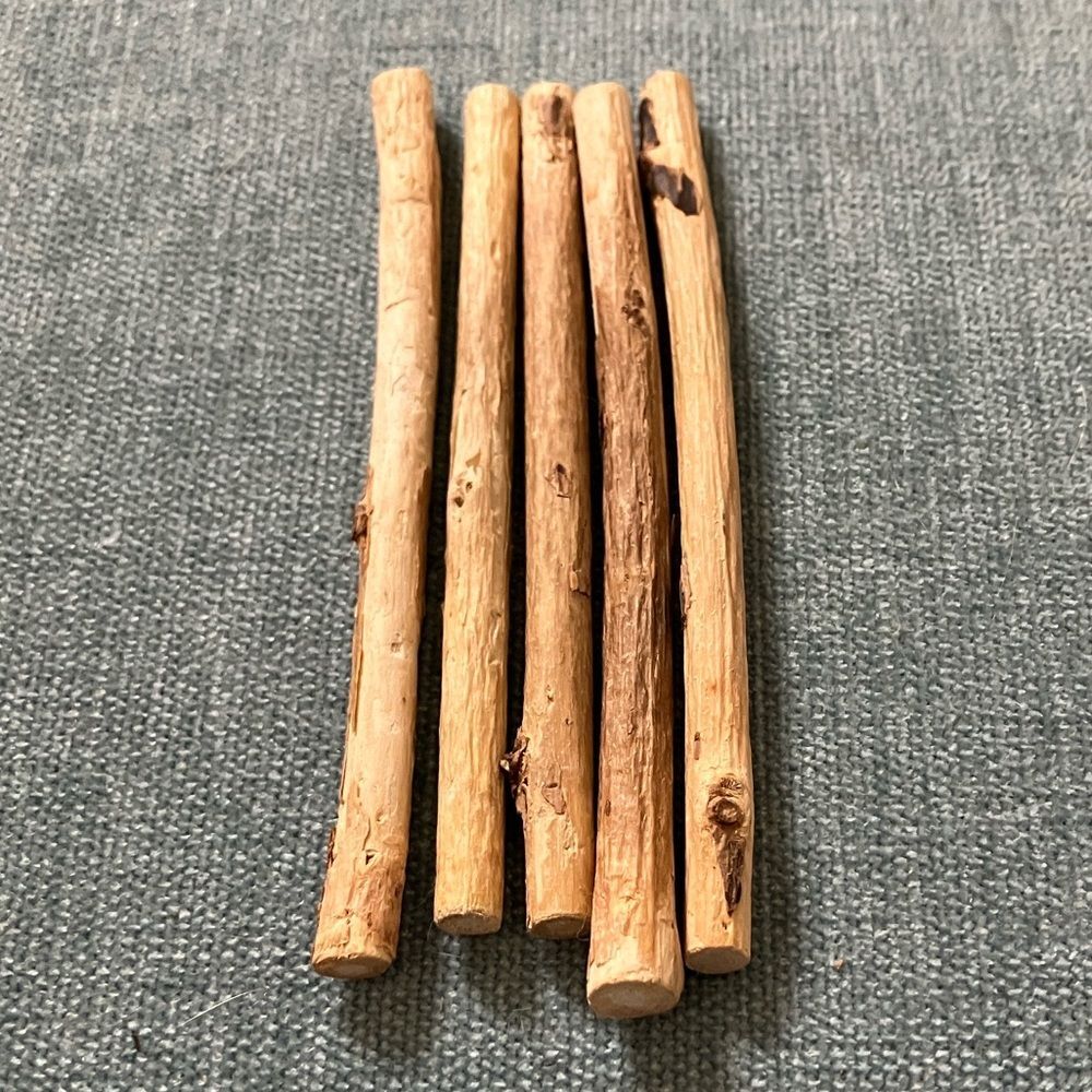 5 Gently Used Cat Silvervine Chew Sticks